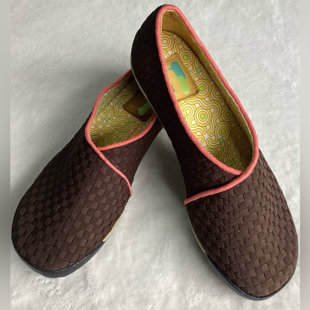 Dimmi Ladies Comfort Shoes Brown w/Pink Trim~Fabric Upper~Slip On Size 8.5
